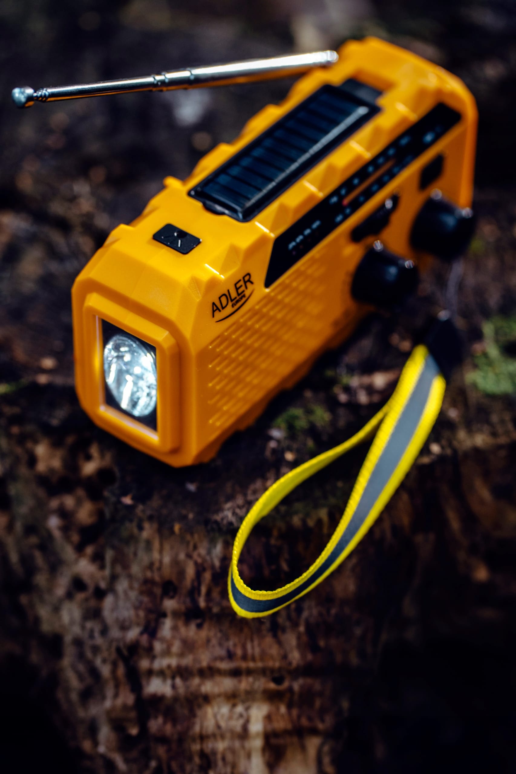 Núdzové jedinečné solárne rádio s kľukou, powerbankou